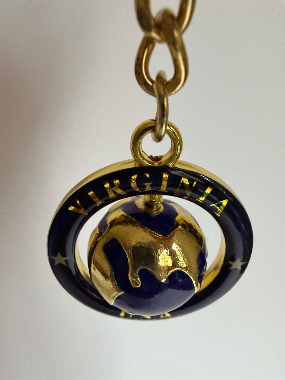 Virginia USA Gold-Tone Globe Keychain in Blue